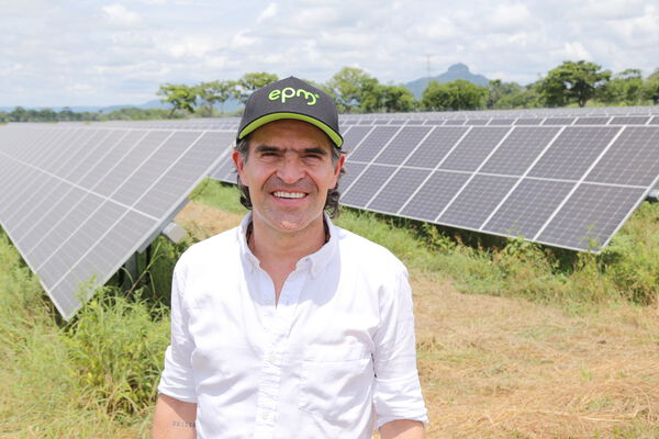 Parque solar fotovoltaico Tepuy
Parque solar fotovoltaico Tepuy
Fecha: 13, 14 Junio 2024
Para descargar esta fotografía en alta resolución, haga clic sobre la imagen hasta que la misma se despliegue en la pantalla completa; luego dé clic derecho y elija la opción "guardar imagen como". 
En caso de publicación por cualquier medio, solicitamos acompañarla del crédito: "Foto EPM"
Palabras clave: Parque solar fotovoltaico Tepuy