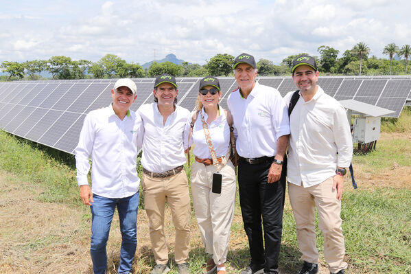 Parque solar fotovoltaico Tepuy
Parque solar fotovoltaico Tepuy
Fecha: 13, 14 Junio 2024
Para descargar esta fotografía en alta resolución, haga clic sobre la imagen hasta que la misma se despliegue en la pantalla completa; luego dé clic derecho y elija la opción "guardar imagen como". 
En caso de publicación por cualquier medio, solicitamos acompañarla del crédito: "Foto EPM"
Palabras clave: Parque solar fotovoltaico Tepuy