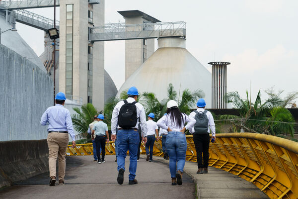 Fecha: 17 de mayo de 2024
Para descargar esta fotografía en alta resolución, haga clic sobre la imagen hasta que la misma se despliegue en la pantalla completa; luego dé clic derecho y elija la opción "guardar imagen como". 
En caso de publicación por cualquier medio, solicitamos acompañarla del crédito: "Foto EPM"
Palabras clave: Negocio gas;Gas;Energía Renovable;Innovación;Biogas;Biometano;Transición Energética;Economía Circular