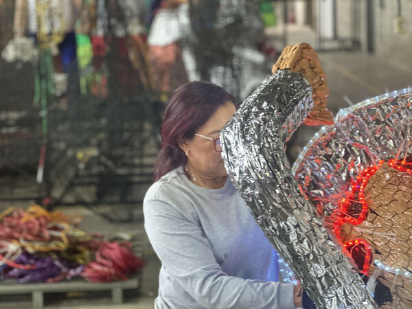 Encendamos la alegría 2024
Fecha: 30 de mayo de 2024
Para descargar esta fotografía en alta resolución, haga clic sobre la imagen hasta que la misma se despliegue en la pantalla completa; luego dé clic derecho y elija la opción "guardar imagen como". 
En caso de publicación por cualquier medio, solicitamos acompañarla del crédito: "Foto EPM"
Palabras clave: Alumbrado público, alumbrado, alumbrado 2024, Navidad,