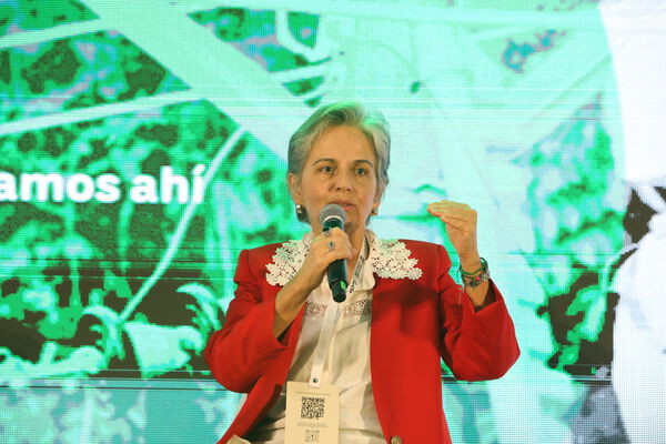 Foro EPM Dinamizando la Economía de la Región 
Foro EPM Dinamizando la Economía de la Región 
Fecha: 2 Octubre 2024
Para descargar esta fotografía en alta resolución, haga clic sobre la imagen hasta que la misma se despliegue en la pantalla completa; luego dé clic derecho y elija la opción "guardar imagen como". 
En caso de publicación por cualquier medio, solicitamos acompañarla del crédito: "Foto EPM"
Palabras clave: Foro EPM Dinamizando Economía Región