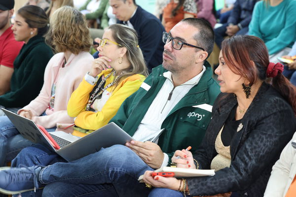 Panel conexiones con propósito – experiencia del cliente 2024
Palabras clave: Conexiones, experiencia del cliente, días experiencia del cliente, panel empresarios
