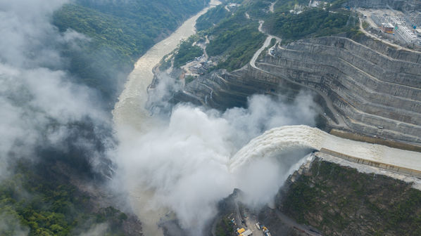 Presa - Vertedero Hidroituango
Presa - Vertedero Hidroituango
Abril 11 y 12 2019 PRESA VERTEDERO
Para descargar esta fotografía en alta resolución, haga clic sobre la imagen hasta que la misma se despliegue en la pantalla completa; luego dé clic derecho y elija la opción "guardar imagen como". 
En caso de publicación por cualquier medio, solicitamos acompañarla del crédito: "Foto EPM"
Palabras clave: Presa - Vertedero Hidroituango