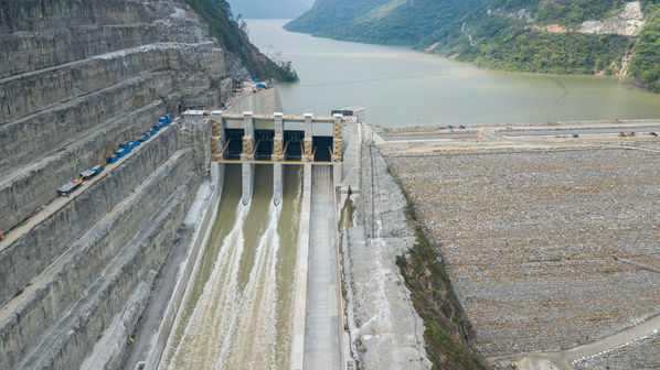 Presa - Vertedero Hidroituango
Presa - Vertedero Hidroituango
Abril 11 y 12 2019 PRESA VERTEDERO
Para descargar esta fotografía en alta resolución, haga clic sobre la imagen hasta que la misma se despliegue en la pantalla completa; luego dé clic derecho y elija la opción "guardar imagen como". 
En caso de publicación por cualquier medio, solicitamos acompañarla del crédito: "Foto EPM"
Palabras clave: Presa - Vertedero Hidroituango