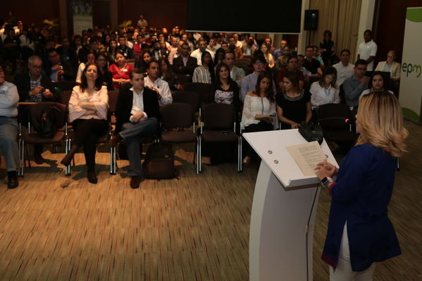 Encuentro de Proveedores y contratistas 2018.
Encuentro de Proveedores y contratistas 2018.
Fecha: 13 Abril 2018
Para descargar esta fotografía en alta resolución, haga clic sobre la imagen hasta que la misma se despliegue en la pantalla completa; luego dé clic derecho y elija la opción "guardar imagen como". 
En caso de publicación por cualquier medio, solicitamos acompañarla del crédito: "Foto EPM"
Palabras clave: Encuentro Proveedores contratistas 2018