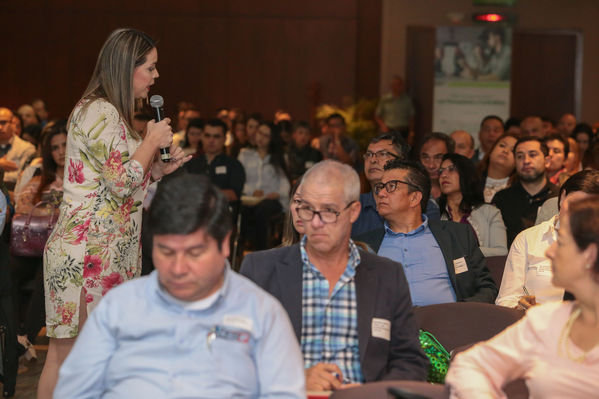 Encuentro de Proveedores y contratistas 2018.
Encuentro de Proveedores y contratistas 2018.
Fecha: 13 Abril 2018
Para descargar esta fotografía en alta resolución, haga clic sobre la imagen hasta que la misma se despliegue en la pantalla completa; luego dé clic derecho y elija la opción "guardar imagen como". 
En caso de publicación por cualquier medio, solicitamos acompañarla del crédito: "Foto EPM"
Palabras clave: Encuentro Proveedores contratistas 2018