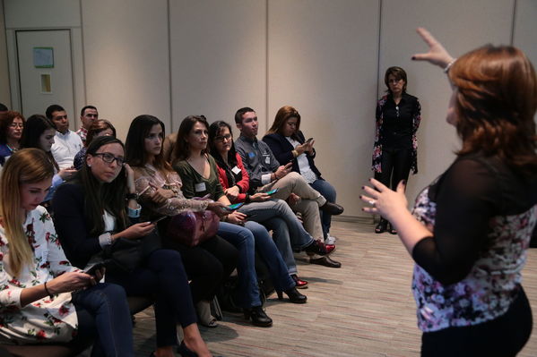 Encuentro de Proveedores y contratistas 2018.
Encuentro de Proveedores y contratistas 2018.
Fecha: 13 Abril 2018
Para descargar esta fotografía en alta resolución, haga clic sobre la imagen hasta que la misma se despliegue en la pantalla completa; luego dé clic derecho y elija la opción "guardar imagen como". 
En caso de publicación por cualquier medio, solicitamos acompañarla del crédito: "Foto EPM"

Palabras clave: Encuentro Proveedores contratistas 2018