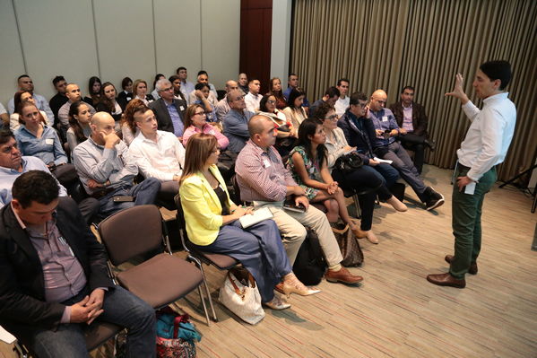 Encuentro de Proveedores y contratistas 2018.
Encuentro de Proveedores y contratistas 2018.
Fecha: 13 Abril 2018
Para descargar esta fotografía en alta resolución, haga clic sobre la imagen hasta que la misma se despliegue en la pantalla completa; luego dé clic derecho y elija la opción "guardar imagen como". 
En caso de publicación por cualquier medio, solicitamos acompañarla del crédito: "Foto EPM"
Palabras clave: Encuentro Proveedores contratistas 2018