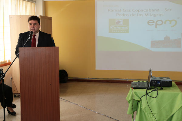 Evento del Gas en Colanta – San Pedro
Evento del Gas en Colanta – San Pedro
Fecha: Abril 14 de 2015
Para descargar esta fotografía en alta resolución, haga clic sobre la imagen hasta que la misma se despliegue en la pantalla completa; luego dé clic derecho y elija la opción "guardar imagen como". 
En caso de publicación por cualquier medio, solicitamos acompañarla del crédito: "Foto EPM"
Palabras clave: Evento Gas Colanta San Pedro