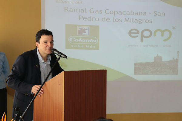 Evento del Gas en Colanta – San Pedro
Evento del Gas en Colanta – San Pedro
Fecha: Abril 14 de 2015
Para descargar esta fotografía en alta resolución, haga clic sobre la imagen hasta que la misma se despliegue en la pantalla completa; luego dé clic derecho y elija la opción "guardar imagen como". 
En caso de publicación por cualquier medio, solicitamos acompañarla del crédito: "Foto EPM"
Palabras clave: Evento Gas Colanta San Pedro