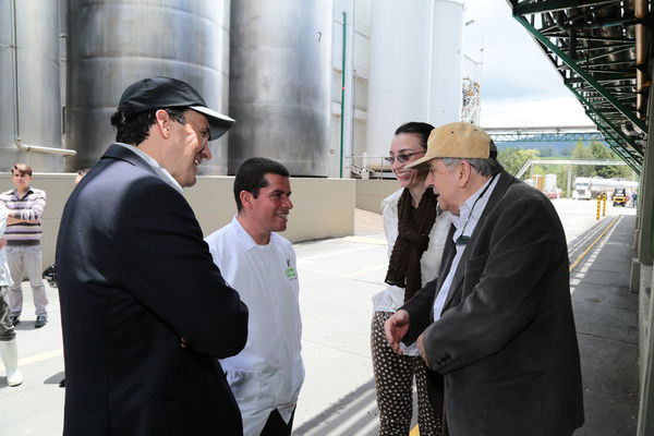Evento del Gas en Colanta – San Pedro
Evento del Gas en Colanta – San Pedro
Fecha: Abril 14 de 2015
Para descargar esta fotografía en alta resolución, haga clic sobre la imagen hasta que la misma se despliegue en la pantalla completa; luego dé clic derecho y elija la opción "guardar imagen como". 
En caso de publicación por cualquier medio, solicitamos acompañarla del crédito: "Foto EPM"
Palabras clave: Evento Gas Colanta San Pedro