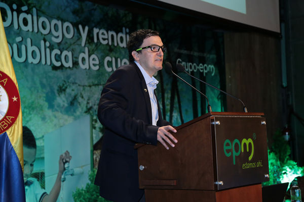 Rendición pública de cuentas 
Rendición pública de cuentas 
Fecha: Abril 24 de 2015
Para descargar esta fotografía en alta resolución, haga clic sobre la imagen hasta que la misma se despliegue en la pantalla completa; luego dé clic derecho y elija la opción "guardar imagen como". 
En caso de publicación por cualquier medio, solicitamos acompañarla del crédito: "Foto EPM"
Palabras clave: Rendición pública cuentas