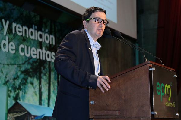 Rendición pública de cuentas 
Rendición pública de cuentas 
Fecha: Abril 24 de 2015
Para descargar esta fotografía en alta resolución, haga clic sobre la imagen hasta que la misma se despliegue en la pantalla completa; luego dé clic derecho y elija la opción "guardar imagen como". 
En caso de publicación por cualquier medio, solicitamos acompañarla del crédito: "Foto EPM"
Palabras clave: Rendición pública cuentas