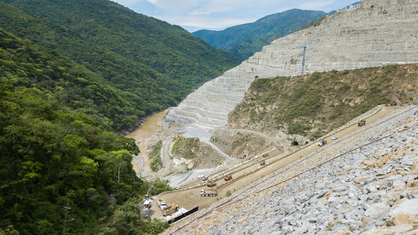 Visita medios comunicación Proyecto Hidroituango
Visita medios comunicación Proyecto Hidroituango. 
Fecha: 27 Abril 2018.
Para descargar esta fotografía en alta resolución, haga clic sobre la imagen hasta que la misma se despliegue en la pantalla completa; luego dé clic derecho y elija la opción "guardar imagen como". 
En caso de publicación por cualquier medio, solicitamos acompañarla del crédito: "Foto EPM"
Palabras clave: Visita medios comunicación Proyecto Hidroituango