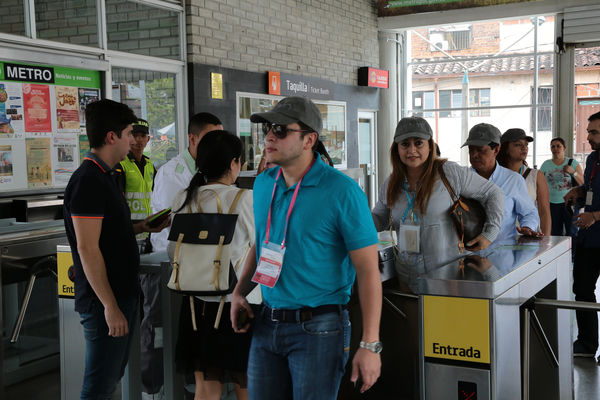 Congreso Naturgas - Recorrido   
Congreso Naturgas - Recorrido   
Fecha: Abril 29 de 2015. 
Para descargar esta fotografía en alta resolución, haga clic sobre la imagen hasta que la misma se despliegue en la pantalla completa; luego dé clic derecho y elija la opción "guardar imagen como". 
En caso de publicación por cualquier medio, solicitamos acompañarla del crédito: "Foto EPM"
Palabras clave: Congreso Naturgas Recorrido