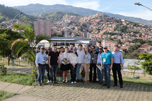 Congreso Naturgas - Recorrido   
Congreso Naturgas - Recorrido   
Fecha: Abril 29 de 2015. 
Para descargar esta fotografía en alta resolución, haga clic sobre la imagen hasta que la misma se despliegue en la pantalla completa; luego dé clic derecho y elija la opción "guardar imagen como". 
En caso de publicación por cualquier medio, solicitamos acompañarla del crédito: "Foto EPM"
Palabras clave: Congreso Naturgas Recorrido