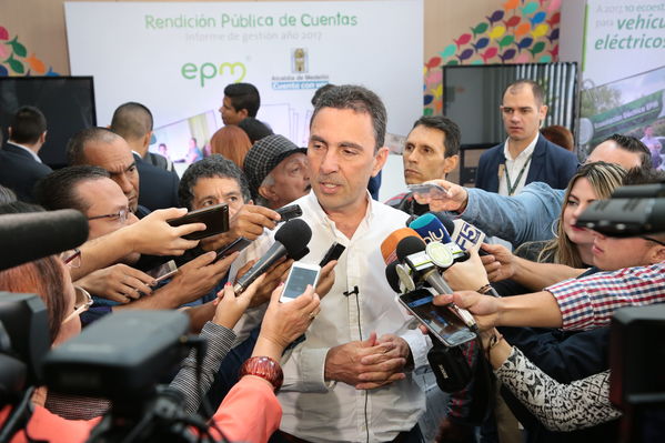 Rendición pública  de cuentas 2018.
Rendición pública  de cuentas 2018.
Fecha: 13 Abril 2018
Para descargar esta fotografía en alta resolución, haga clic sobre la imagen hasta que la misma se despliegue en la pantalla completa; luego dé clic derecho y elija la opción "guardar imagen como". 
En caso de publicación por cualquier medio, solicitamos acompañarla del crédito: "Foto EPM"

Palabras clave: Rendición pública cuentas 2018