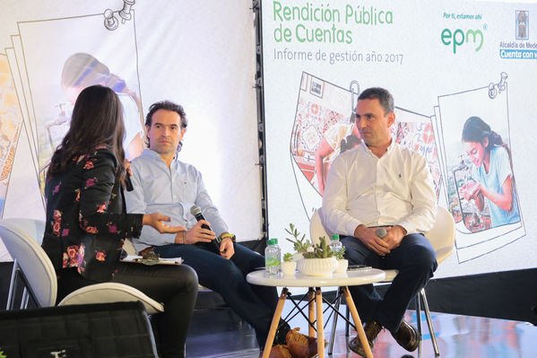 Rendición pública  de cuentas 2018.
Rendición pública  de cuentas 2018.
Fecha: 13 Abril 2018
Para descargar esta fotografía en alta resolución, haga clic sobre la imagen hasta que la misma se despliegue en la pantalla completa; luego dé clic derecho y elija la opción "guardar imagen como". 
En caso de publicación por cualquier medio, solicitamos acompañarla del crédito: "Foto EPM"

Palabras clave: Rendición pública cuentas 2018