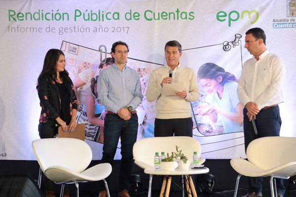 Rendición pública  de cuentas 2018.
Rendición pública  de cuentas 2018.
Fecha: 13 Abril 2018
Para descargar esta fotografía en alta resolución, haga clic sobre la imagen hasta que la misma se despliegue en la pantalla completa; luego dé clic derecho y elija la opción "guardar imagen como". 
En caso de publicación por cualquier medio, solicitamos acompañarla del crédito: "Foto EPM"

Palabras clave: Rendición pública cuentas 2018