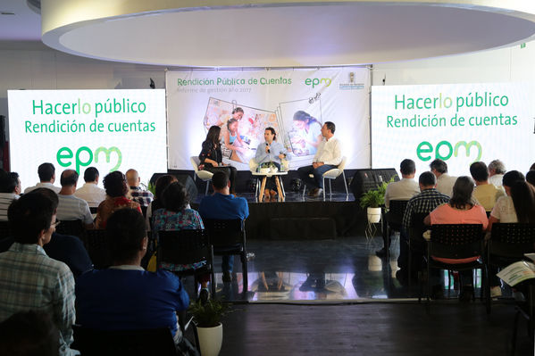 Rendición pública  de cuentas 2018.
Rendición pública  de cuentas 2018.
Fecha: 13 Abril 2018
Para descargar esta fotografía en alta resolución, haga clic sobre la imagen hasta que la misma se despliegue en la pantalla completa; luego dé clic derecho y elija la opción "guardar imagen como". 
En caso de publicación por cualquier medio, solicitamos acompañarla del crédito: "Foto EPM"

Palabras clave: Rendición pública cuentas 2018