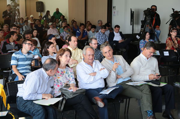 Rendición pública  de cuentas 2018.
Rendición pública  de cuentas 2018.
Fecha: 13 Abril 2018
Para descargar esta fotografía en alta resolución, haga clic sobre la imagen hasta que la misma se despliegue en la pantalla completa; luego dé clic derecho y elija la opción "guardar imagen como". 
En caso de publicación por cualquier medio, solicitamos acompañarla del crédito: "Foto EPM"

Palabras clave: Rendición pública cuentas 2018