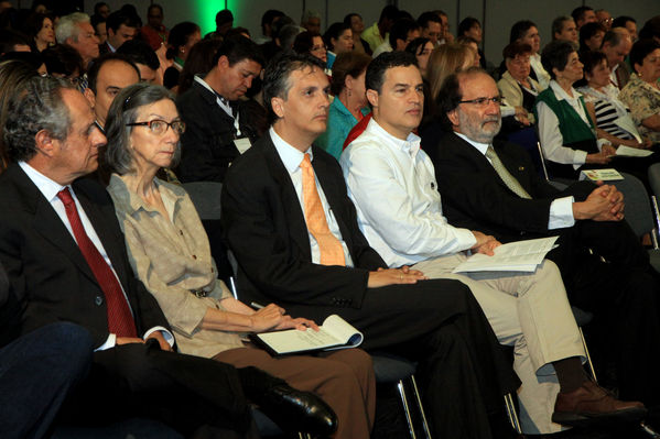 Rendición pública de cuentas
Rendición pública de cuentas
Fecha: Abril 23 de 2013 
Para descargar esta fotografía en alta resolución, haga clic sobre la imagen hasta que la misma se despliegue en la pantalla completa; luego dé clic derecho y elija la opción "guardar imagen como". 
En caso de publicación por cualquier medio, solicitamos acompañarla del crédito: "Cortesía EPM".
Palabras clave: Rendición pública  cuentas