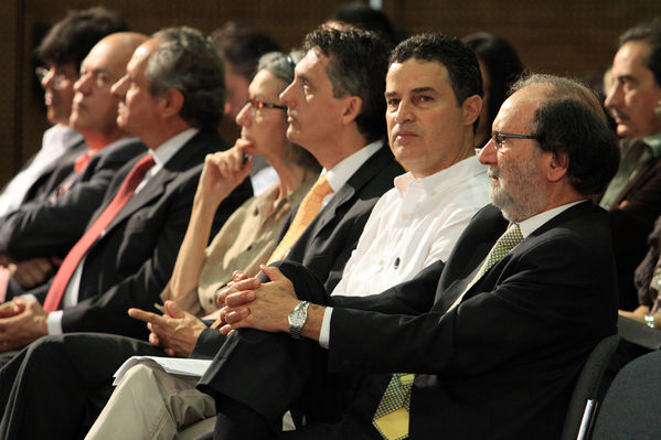Rendición pública de cuentas
Rendición pública de cuentas
Fecha: Abril 23 de 2013 
Para descargar esta fotografía en alta resolución, haga clic sobre la imagen hasta que la misma se despliegue en la pantalla completa; luego dé clic derecho y elija la opción "guardar imagen como". 
En caso de publicación por cualquier medio, solicitamos acompañarla del crédito: "Cortesía EPM".
Palabras clave: Rendición pública  cuentas