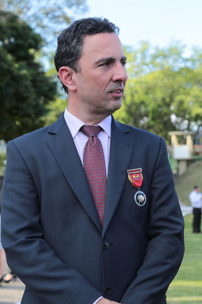 Entrega de condecoración de la Cuarta Brigada
Entrega de condecoración de la Cuarta Brigada
Fecha: Agosto 12 de 2016
Para descargar esta fotografía en alta resolución, haga clic sobre la imagen hasta que la misma se despliegue en la pantalla completa; luego dé clic derecho y elija la opción "guardar imagen como". 
En caso de publicación por cualquier medio, solicitamos acompañarla del crédito: "Foto EPM"
Palabras clave: Entrega condecoración Cuarta Brigada
