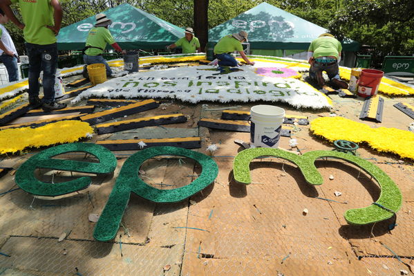 Silleta EPM 2016
Silleta EPM 2016
Fecha: Agosto 2 de 2016
Para descargar esta fotografía en alta resolución, haga clic sobre la imagen hasta que la misma se despliegue en la pantalla completa; luego dé clic derecho y elija la opción "guardar imagen como". 
En caso de publicación por cualquier medio, solicitamos acompañarla del crédito: "Foto EPM"
Palabras clave: Silleta EPM 2016