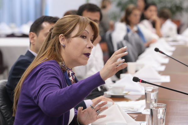 Conversatorio-Subasta de CERS
Conversatorio-Subasta de CERS
Fecha: Agosto 21 de 2019. 
Para descargar esta fotografía en alta resolución, haga clic sobre la imagen hasta que la misma se despliegue en la pantalla completa; luego dé clic derecho y elija la opción "guardar imagen como". 
En caso de publicación por cualquier medio, solicitamos acompañarla del crédito: "Foto EPM"
Palabras clave: Conversatorio-Subasta de CERS