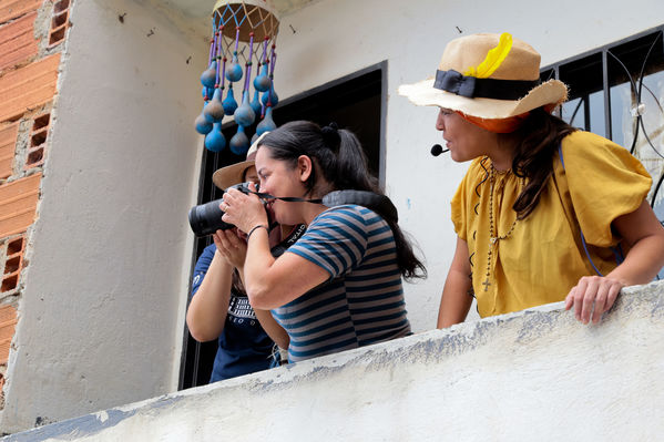 Brigada Comunitaria
Brigada Comunitaria
Fecha: Agosto 27 de 2016. Lugar: Barrio Carpinelo
Para descargar esta fotografía en alta resolución, haga clic sobre la imagen hasta que la misma se despliegue en la pantalla completa; luego dé clic derecho y elija la opción "guardar imagen como". 
En caso de publicación por cualquier medio, solicitamos acompañarla del crédito: "Foto EPM"
Palabras clave: Brigada Comunitaria