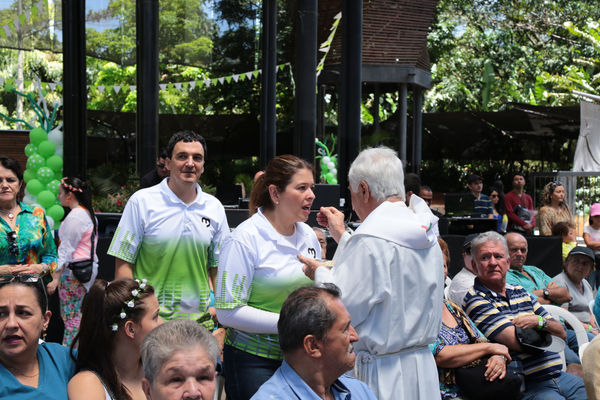 Día de la Familia 2015 
Día de la Familia 2015         
Fecha: Agosto 29 de 2015. Lugar: Medellín – Jardín Botánico y Parque Explora
Para descargar esta fotografía en alta resolución, haga clic sobre la imagen hasta que la misma se despliegue en la pantalla completa; luego dé clic derecho y elija la opción "guardar imagen como". 
En caso de publicación por cualquier medio, solicitamos acompañarla del crédito: "Foto EPM"
Palabras clave: Día Familia 2015