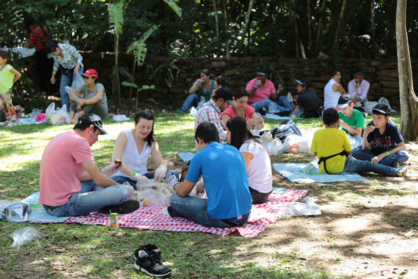 Día de la Familia 2015 
Día de la Familia 2015         
Fecha: Agosto 29 de 2015. Lugar: Medellín – Jardín Botánico y Parque Explora
Para descargar esta fotografía en alta resolución, haga clic sobre la imagen hasta que la misma se despliegue en la pantalla completa; luego dé clic derecho y elija la opción "guardar imagen como". 
En caso de publicación por cualquier medio, solicitamos acompañarla del crédito: "Foto EPM"
Palabras clave: Día Familia 2015