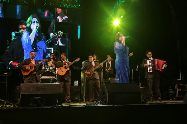EPM 60 años – Celebración con la comunidad  
EPM 60 años – Celebración con la comunidad        
Fecha: Agosto 6 de 2015. Lugar: Medellín – Parque de los Pies Descalzos-Edificio EPM
Para descargar esta fotografía en alta resolución, haga clic sobre la imagen hasta que la misma se despliegue en la pantalla completa; luego dé clic derecho y elija la opción "guardar imagen como". 
En caso de publicación por cualquier medio, solicitamos acompañarla del crédito: "Foto EPM"
Palabras clave: EPM 60 años Celebración comunidad