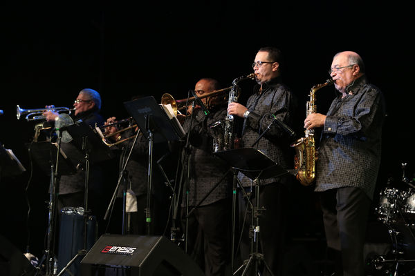 EPM 60 años – Celebración con la comunidad  
EPM 60 años – Celebración con la comunidad        
Fecha: Agosto 6 de 2015. Lugar: Medellín – Parque de los Pies Descalzos-Edificio EPM
Para descargar esta fotografía en alta resolución, haga clic sobre la imagen hasta que la misma se despliegue en la pantalla completa; luego dé clic derecho y elija la opción "guardar imagen como". 
En caso de publicación por cualquier medio, solicitamos acompañarla del crédito: "Foto EPM"
Palabras clave: EPM 60 años Celebración comunidad