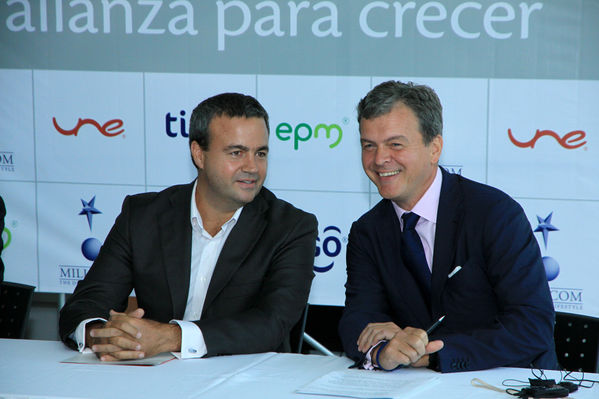 Fusión Une Millicom 
Fusión Une Millicom 
Fecha: Agosto 19 de 2014
Para descargar esta fotografía en alta resolución, haga clic sobre la imagen hasta que la misma se despliegue en la pantalla completa; luego dé clic derecho y elija la opción "guardar imagen como". 
En caso de publicación por cualquier medio, solicitamos acompañarla del crédito: "Foto EPM"

Palabras clave: Fusión Une Millicom