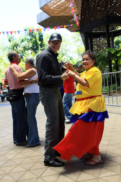 Día de la familia 2014 
Día de la familia 2014 
Fecha: Agosto 30 de 2014
Para descargar esta fotografía en alta resolución, haga clic sobre la imagen hasta que la misma se despliegue en la pantalla completa; luego dé clic derecho y elija la opción "guardar imagen como". 
En caso de publicación por cualquier medio, solicitamos acompañarla del crédito: "Foto EPM"
Palabras clave: Día familia 2014