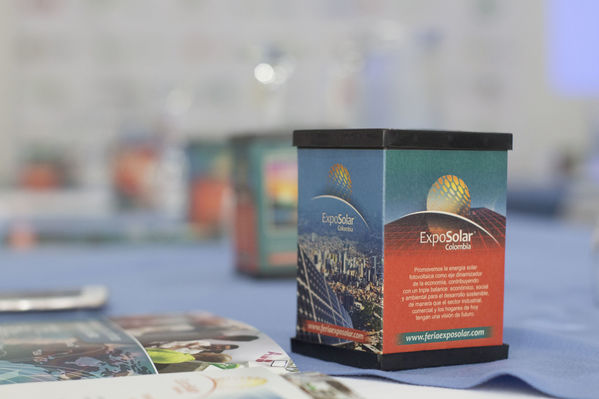 Rueda de prensa Exposolar 2018.
Rueda de prensa Exposolar 2018.
Fecha: 12 Abril 2018
Para descargar esta fotografía en alta resolución, haga clic sobre la imagen hasta que la misma se despliegue en la pantalla completa; luego dé clic derecho y elija la opción "guardar imagen como". 
En caso de publicación por cualquier medio, solicitamos acompañarla del crédito: "Foto EPM"
Palabras clave: Rueda prensa Exposolar 2018