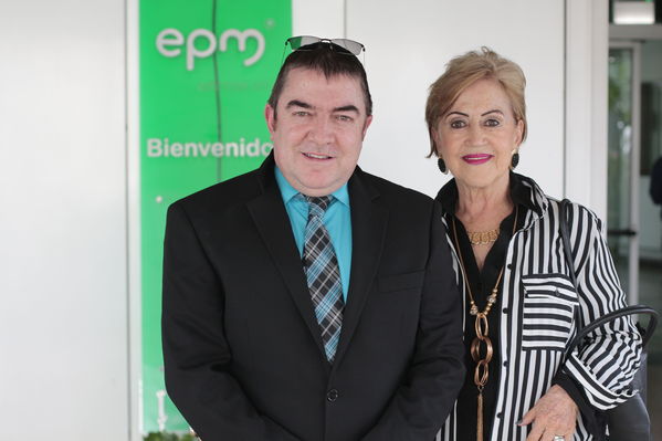 Años de servicio abril 2019
Años de servicio abril 2019
Abril 12 2019
Para descargar esta fotografía en alta resolución, haga clic sobre la imagen hasta que la misma se despliegue en la pantalla completa; luego dé clic derecho y elija la opción "guardar imagen como". 
En caso de publicación por cualquier medio, solicitamos acompañarla del crédito: "Foto EPM"
Palabras clave: Años de servicio abril 2019