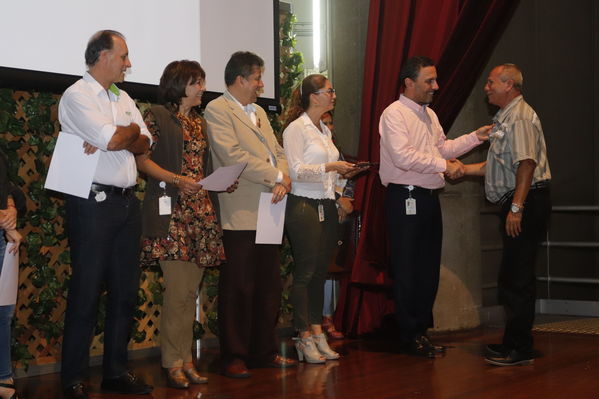 Años de servicio abril 2019
Años de servicio abril 2019
Abril 12 2019
Para descargar esta fotografía en alta resolución, haga clic sobre la imagen hasta que la misma se despliegue en la pantalla completa; luego dé clic derecho y elija la opción "guardar imagen como". 
En caso de publicación por cualquier medio, solicitamos acompañarla del crédito: "Foto EPM"
Palabras clave: Años de servicio abril 2019
