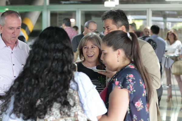 Años de servicio abril 2019
Años de servicio abril 2019
Abril 12 2019
Para descargar esta fotografía en alta resolución, haga clic sobre la imagen hasta que la misma se despliegue en la pantalla completa; luego dé clic derecho y elija la opción "guardar imagen como". 
En caso de publicación por cualquier medio, solicitamos acompañarla del crédito: "Foto EPM"
Palabras clave: Años de servicio abril 2019