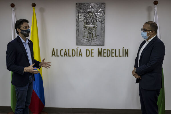 Jorge Andrés Carrillo Gerente General EPM
Jorge Andrés Carrillo Gerente General EPM.
Fecha: ABRIL 14 2021.
Para descargar esta fotografía en alta resolución, haga clic sobre la imagen hasta que la misma se despliegue en la pantalla completa; luego dé clic derecho y elija la opción "guardar imagen como". 
En caso de publicación por cualquier medio, solicitamos acompañarla del crédito: "Foto EPM
Palabras clave: Jorge Andrés Carrillo Gerente General EPM