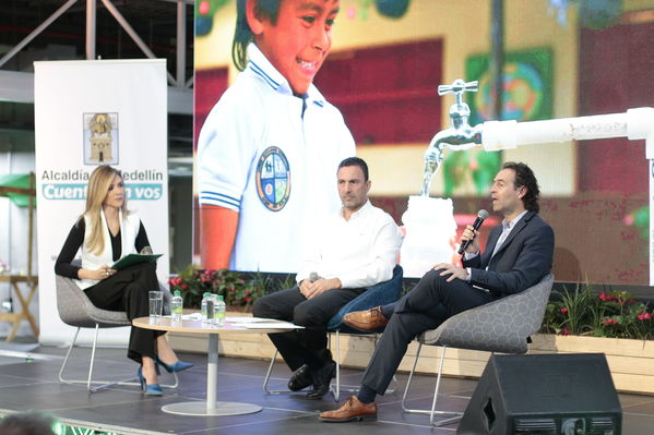 Presentación de informe de gestión 2019
Presentación de informe de gestión 2019
Abril 2 2019
Para descargar esta fotografía en alta resolución, haga clic sobre la imagen hasta que la misma se despliegue en la pantalla completa; luego dé clic derecho y elija la opción "guardar imagen como". 
En caso de publicación por cualquier medio, solicitamos acompañarla del crédito: "Foto EPM"
Palabras clave: Presentación de informe de gestión 2019