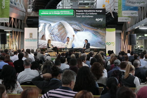 Presentación de informe de gestión 2019
Presentación de informe de gestión 2019
Abril 2 2019
Para descargar esta fotografía en alta resolución, haga clic sobre la imagen hasta que la misma se despliegue en la pantalla completa; luego dé clic derecho y elija la opción "guardar imagen como". 
En caso de publicación por cualquier medio, solicitamos acompañarla del crédito: "Foto EPM"
Palabras clave: Presentación de informe de gestión 2019