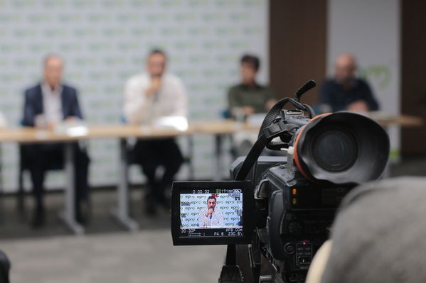 Rueda de prensa: primer año de la contingencia del proyecto Ituango
Rueda de prensa: primer año de la contingencia del proyecto Ituango
Abril 23 2019
Para descargar esta fotografía en alta resolución, haga clic sobre la imagen hasta que la misma se despliegue en la pantalla completa; luego dé clic derecho y elija la opción "guardar imagen como". 
En caso de publicación por cualquier medio, solicitamos acompañarla del crédito: "Foto EPM"
Palabras clave: Rueda de prensa: primer año de la contingencia del proyecto Ituango