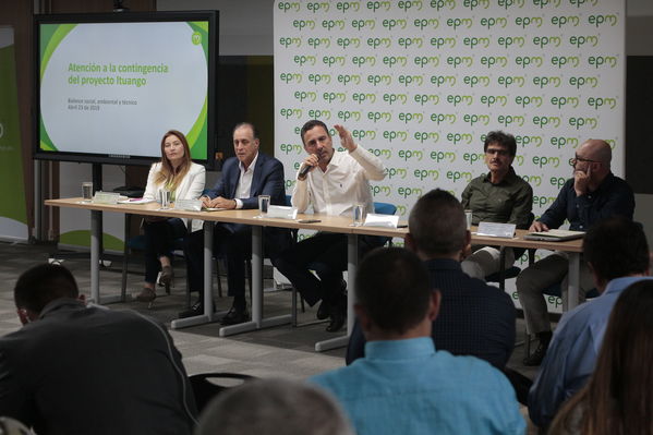 Rueda de prensa: primer año de la contingencia del proyecto Ituango
Rueda de prensa: primer año de la contingencia del proyecto Ituango
Abril 23 2019
Para descargar esta fotografía en alta resolución, haga clic sobre la imagen hasta que la misma se despliegue en la pantalla completa; luego dé clic derecho y elija la opción "guardar imagen como". 
En caso de publicación por cualquier medio, solicitamos acompañarla del crédito: "Foto EPM"
Palabras clave: Rueda de prensa: primer año de la contingencia del proyecto Ituango
