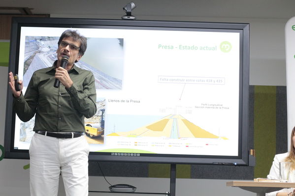 Rueda de prensa: primer año de la contingencia del proyecto Ituango
Rueda de prensa: primer año de la contingencia del proyecto Ituango
Abril 23 2019
Para descargar esta fotografía en alta resolución, haga clic sobre la imagen hasta que la misma se despliegue en la pantalla completa; luego dé clic derecho y elija la opción "guardar imagen como". 
En caso de publicación por cualquier medio, solicitamos acompañarla del crédito: "Foto EPM"
Palabras clave: Rueda de prensa: primer año de la contingencia del proyecto Ituango