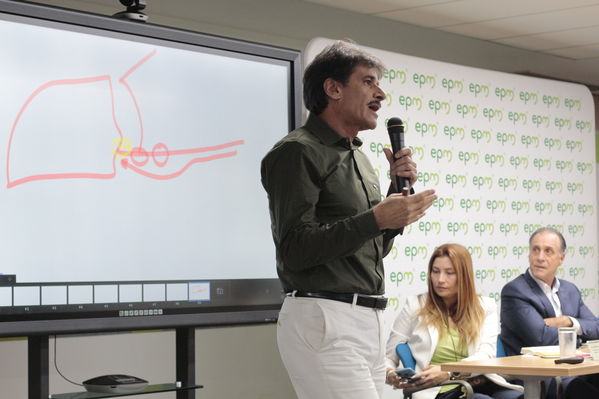 Rueda de prensa: primer año de la contingencia del proyecto Ituango
Rueda de prensa: primer año de la contingencia del proyecto Ituango
Abril 23 2019
Para descargar esta fotografía en alta resolución, haga clic sobre la imagen hasta que la misma se despliegue en la pantalla completa; luego dé clic derecho y elija la opción "guardar imagen como". 
En caso de publicación por cualquier medio, solicitamos acompañarla del crédito: "Foto EPM"
Palabras clave: Rueda de prensa: primer año de la contingencia del proyecto Ituango