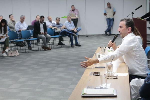 Rueda de prensa: primer año de la contingencia del proyecto Ituango
Rueda de prensa: primer año de la contingencia del proyecto Ituango
Abril 23 2019
Para descargar esta fotografía en alta resolución, haga clic sobre la imagen hasta que la misma se despliegue en la pantalla completa; luego dé clic derecho y elija la opción "guardar imagen como". 
En caso de publicación por cualquier medio, solicitamos acompañarla del crédito: "Foto EPM"
Palabras clave: Rueda de prensa: primer año de la contingencia del proyecto Ituango
