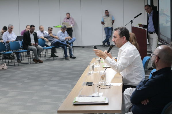 Rueda de prensa: primer año de la contingencia del proyecto Ituango
Rueda de prensa: primer año de la contingencia del proyecto Ituango
Abril 23 2019
Para descargar esta fotografía en alta resolución, haga clic sobre la imagen hasta que la misma se despliegue en la pantalla completa; luego dé clic derecho y elija la opción "guardar imagen como". 
En caso de publicación por cualquier medio, solicitamos acompañarla del crédito: "Foto EPM"
Palabras clave: Rueda de prensa: primer año de la contingencia del proyecto Ituango